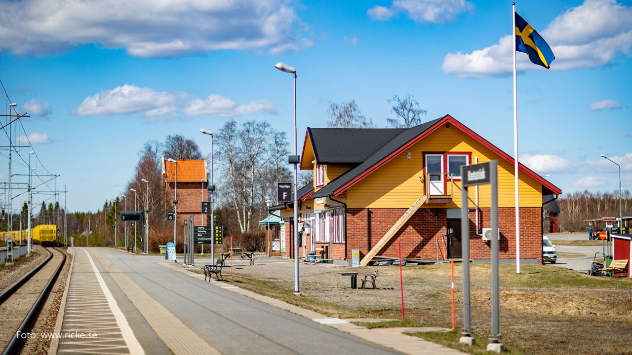 Bild på Bastuträsk järnvägsstation.