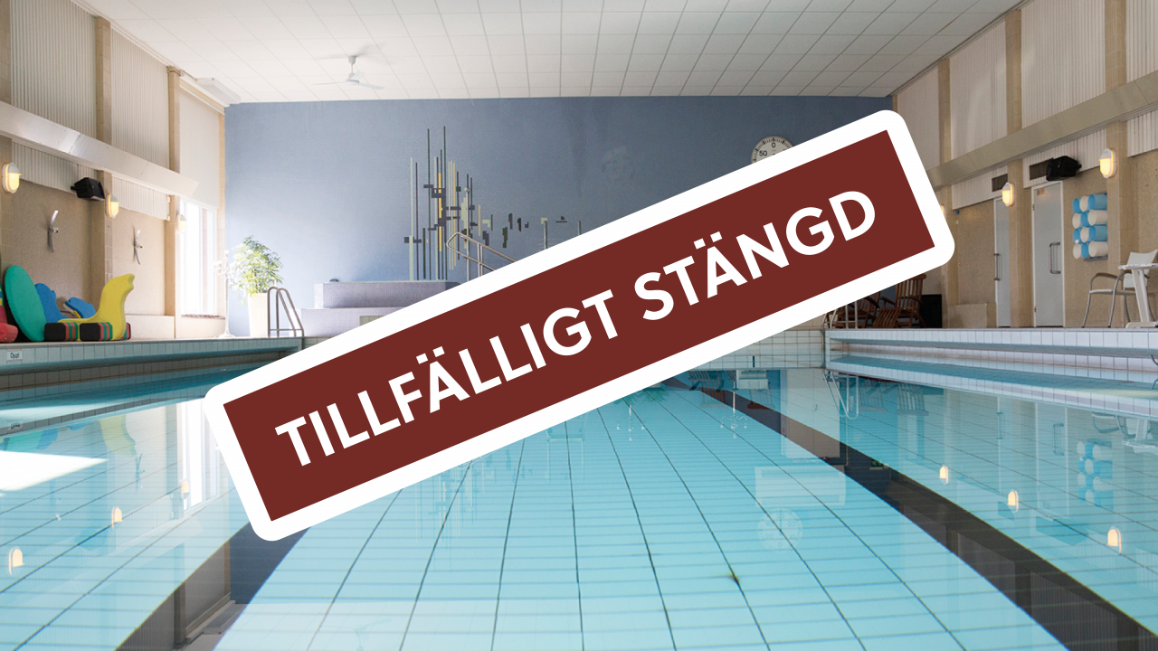 Simhallen i Norsjö. Text i bild: Tillfälligt stängd.