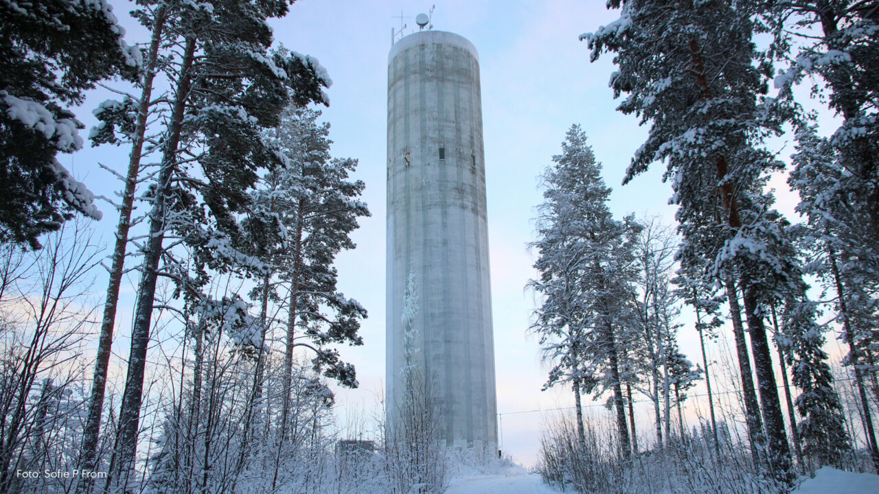 Vattentorn i betong.